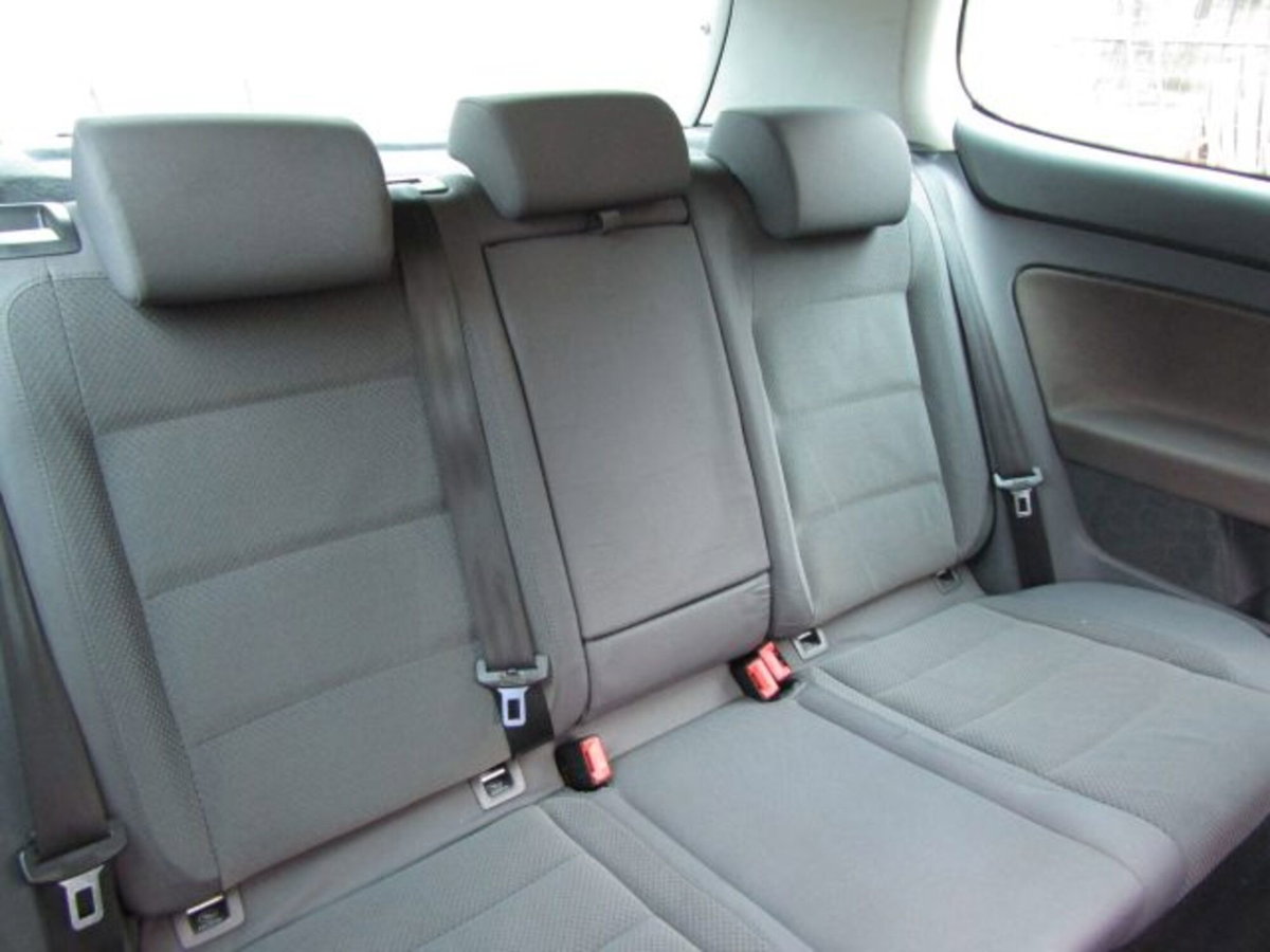 Volkswagen Golf 1.9 TDI 3p. 5m. GT Sport (10)