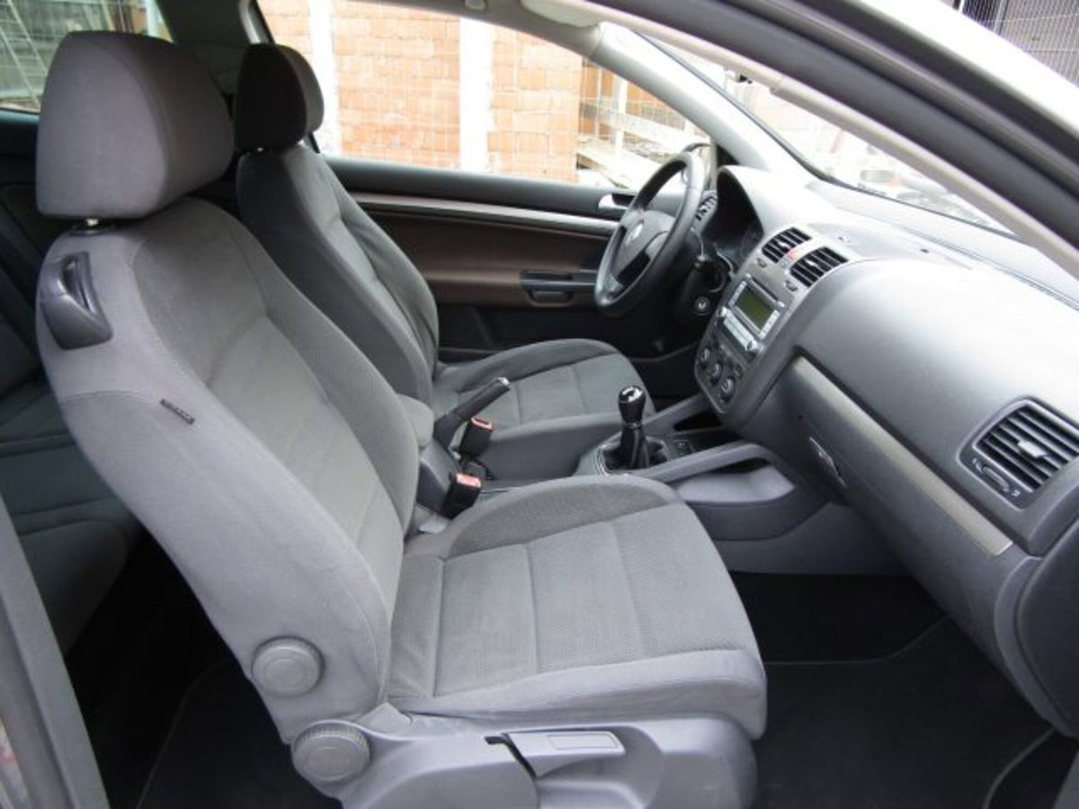Volkswagen Golf 1.9 TDI 3p. 5m. GT Sport (12)
