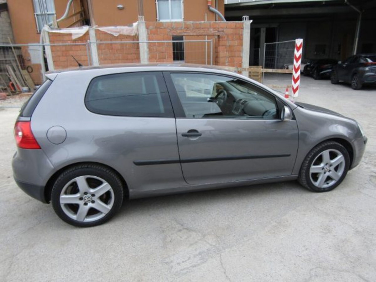 Volkswagen Golf 1.9 TDI 3p. 5m. GT Sport (4)