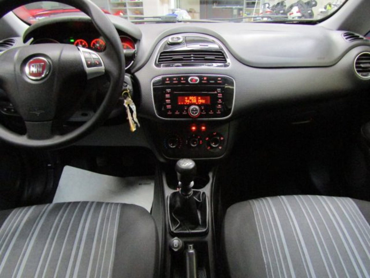 Fiat Punto Evo 1.2 5 porte S&S Dynamic (19)
