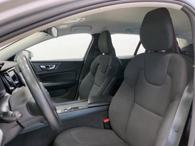 Volvo V60 B4 Geartronic Momentum Business Pro (18)