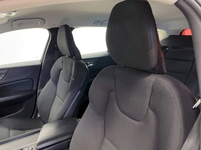 Volvo V60 B4 Geartronic Momentum Business Pro (19)