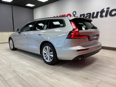 Volvo V60 B4 Geartronic Momentum Business Pro (8)