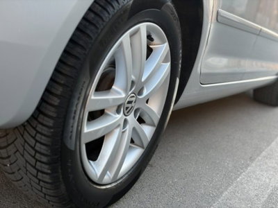 Volkswagen Golf Plus 1.6 TDI DPF DSG Highline (4)