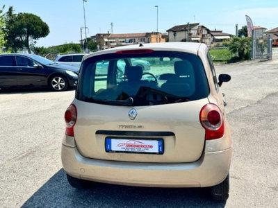 Renault Modus 1.2 16V Confort Privilège (4)