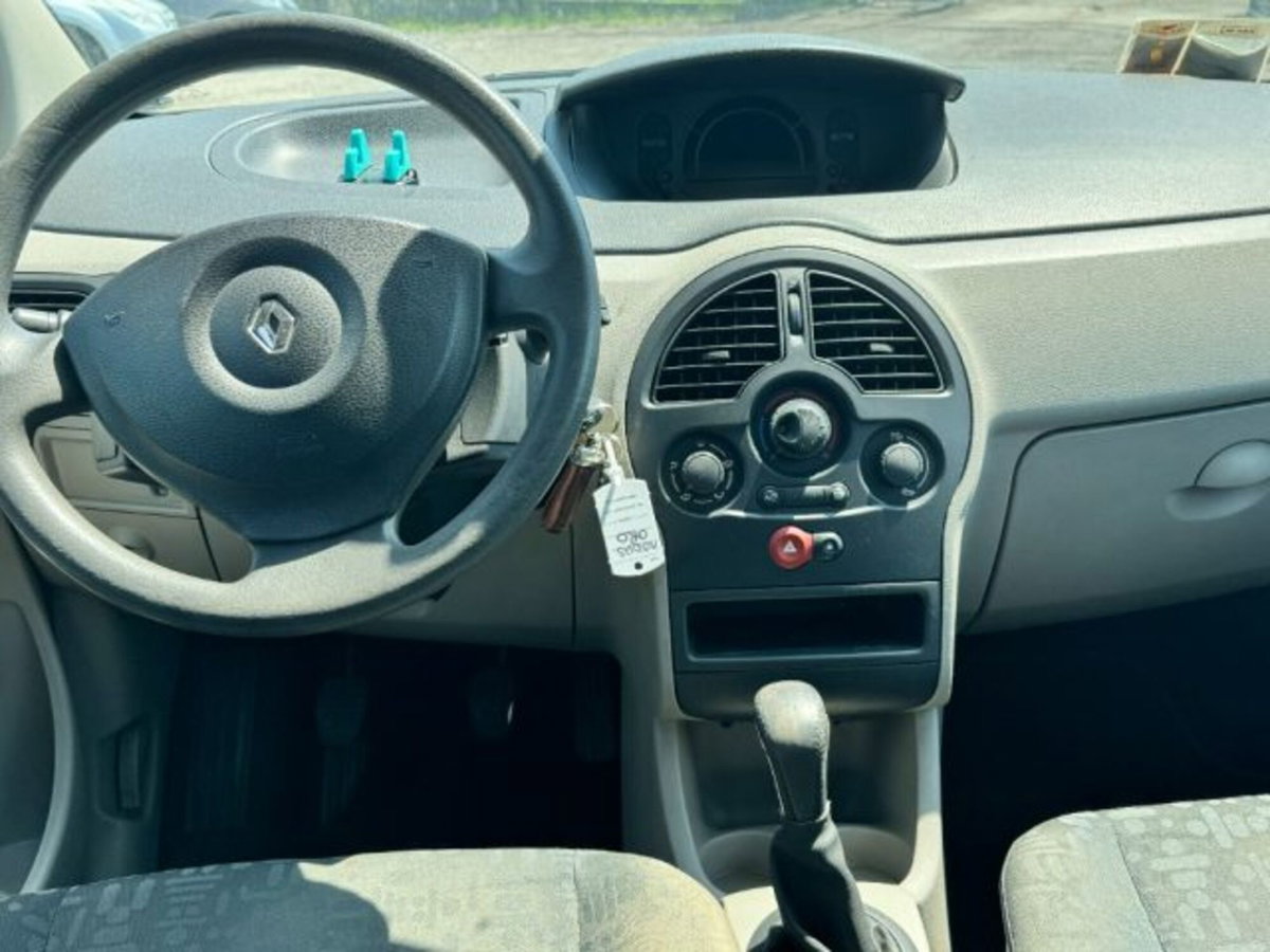 Renault Modus 1.2 16V Confort Privilège (6)