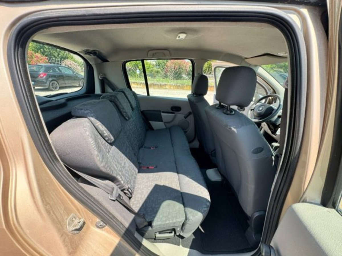 Renault Modus 1.2 16V Confort Privilège (9)