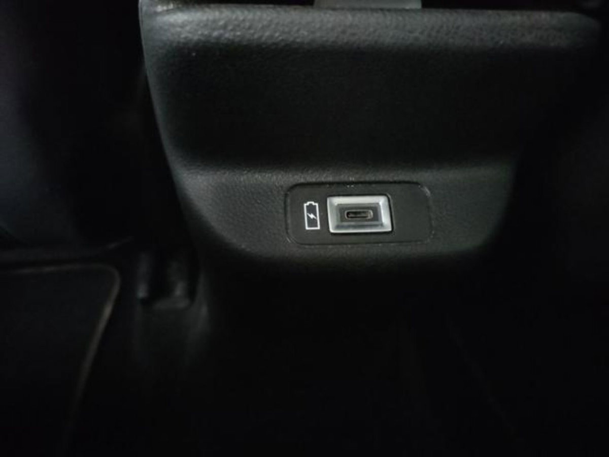 Jeep Avenger 1.2 turbo Summit fwd 100cv (20)