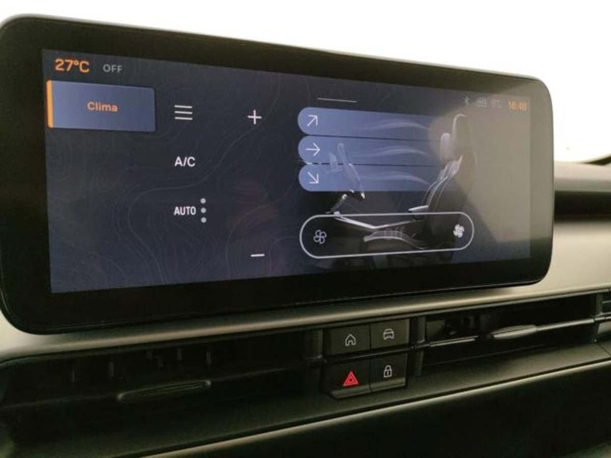 Jeep Avenger 1.2 turbo Summit fwd 100cv (13)