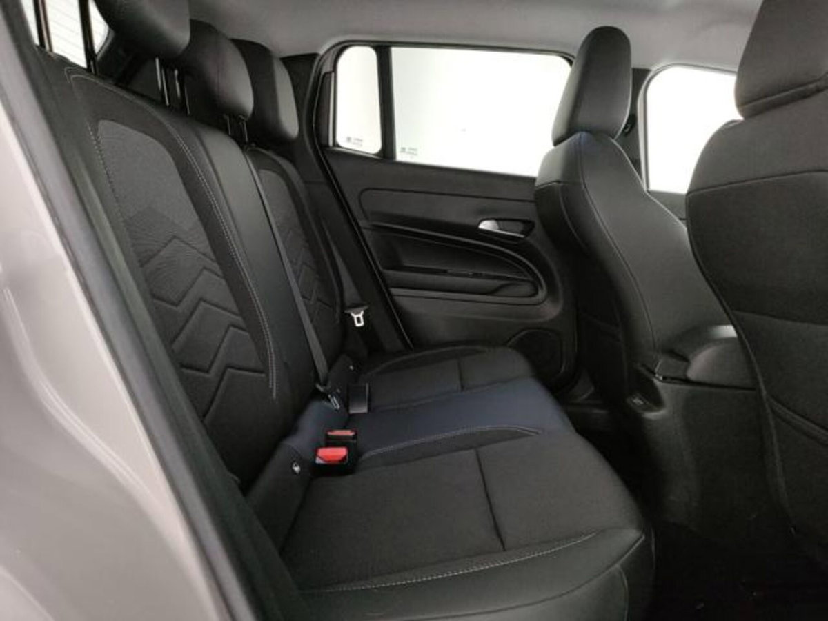 Jeep Avenger 1.2 turbo Summit fwd 100cv (15)