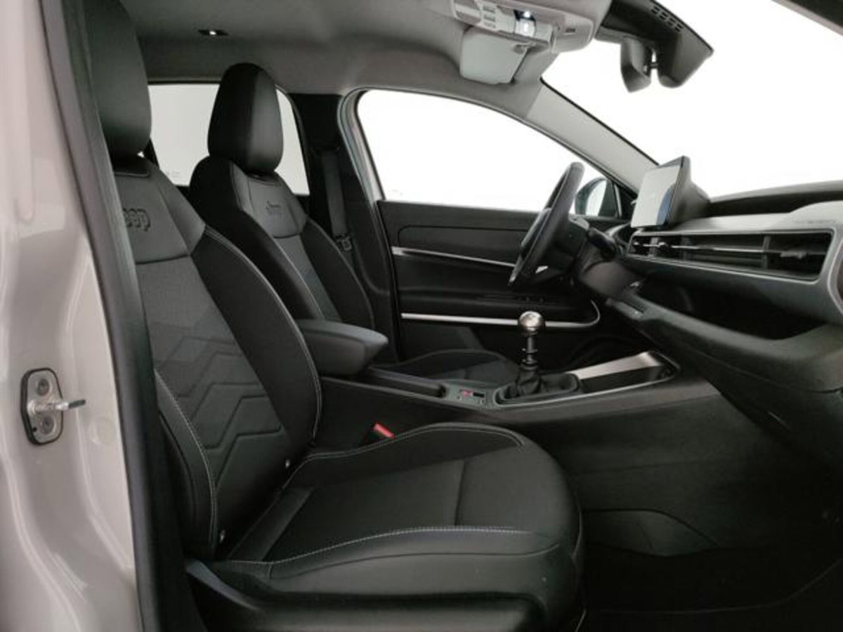 Jeep Avenger 1.2 turbo Summit fwd 100cv (6)