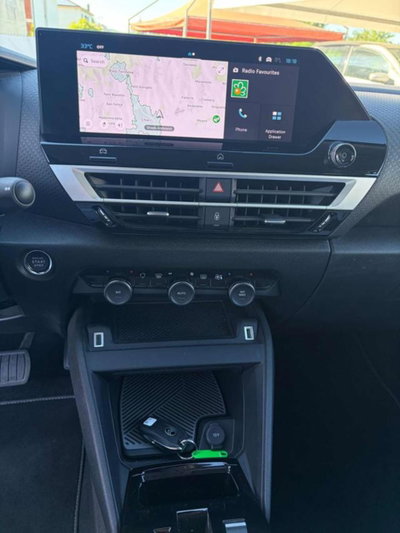 Citroen C4 X 1.2 hybrid Plus 136cv e-dcs6 (10)