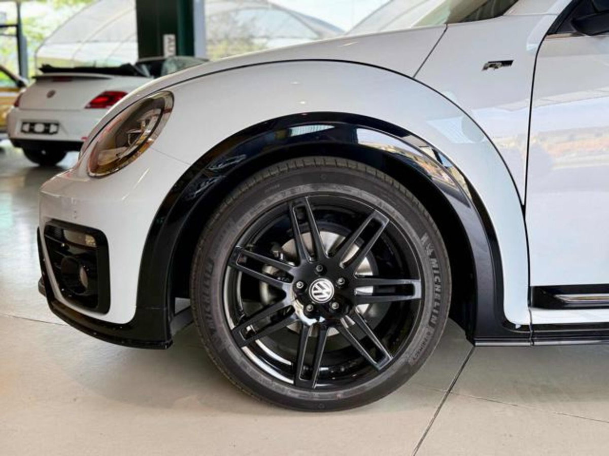 Volkswagen Maggiolino Cabrio 1.4 TSI Sport BlueMotion Technology (4)
