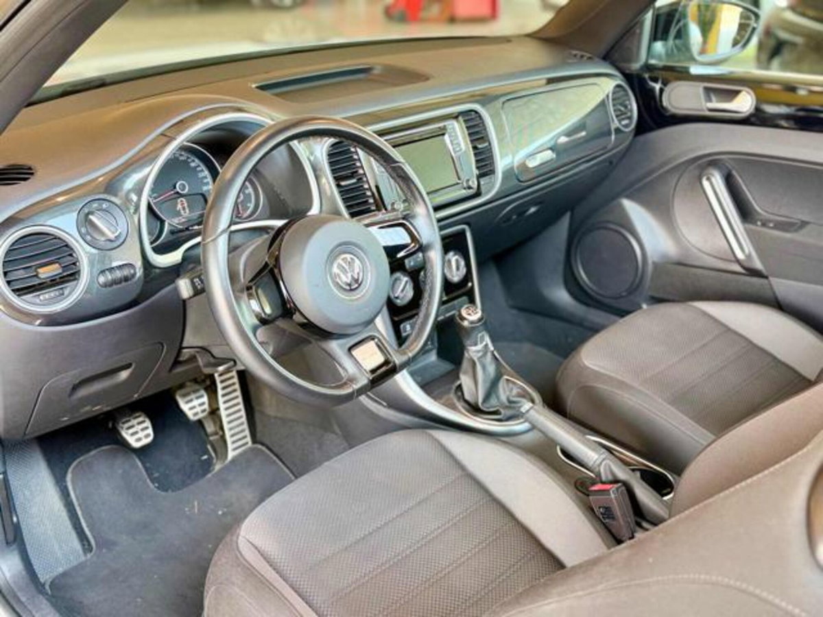 Volkswagen Maggiolino Cabrio 1.4 TSI Sport BlueMotion Technology (6)