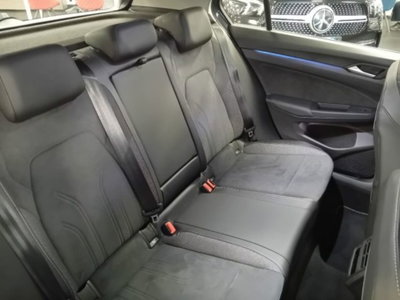 Volkswagen Golf Variant 2.0 TDI 150 CV DSG SCR 4Motion Style (16)