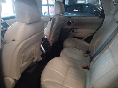 Land Rover Range Rover Sport 3.0 TDV6 HSE (14)