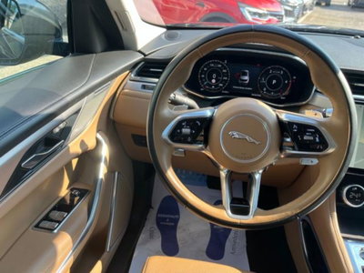 Jaguar F-Pace 2.0 D 204 CV AWD aut. R-Dynamic Black (10)