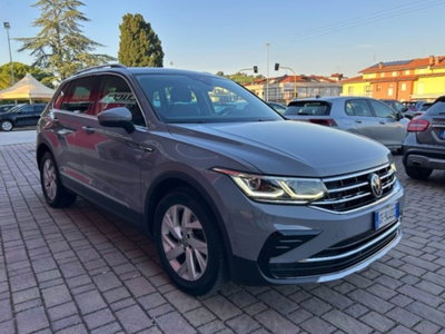 Volkswagen Tiguan 2.0 TDI 150 CV SCR DSG 4MOTION Elegance (2)