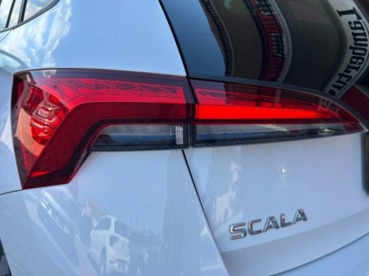 Skoda Scala 1.0 G-Tec Style (19)