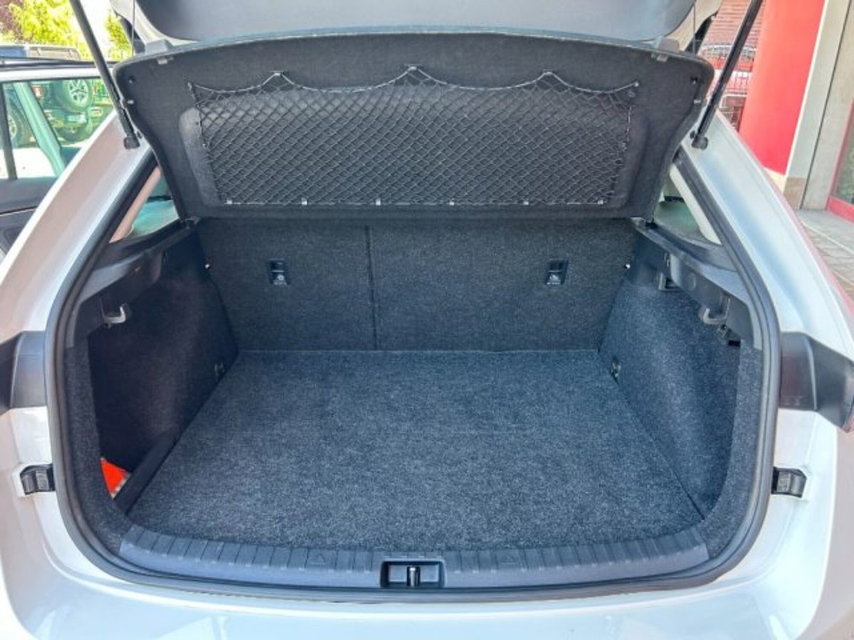 Skoda Scala 1.0 G-Tec Style (7)