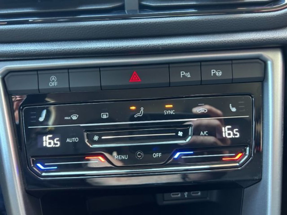 Volkswagen T-Roc 1.0 TSI Life (11)