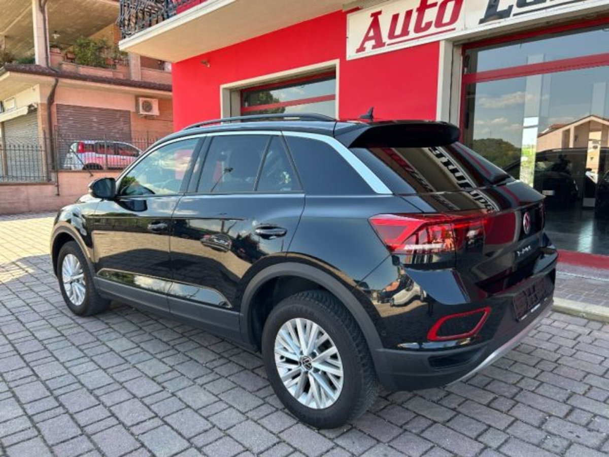 Volkswagen T-Roc 1.0 TSI Life (4)