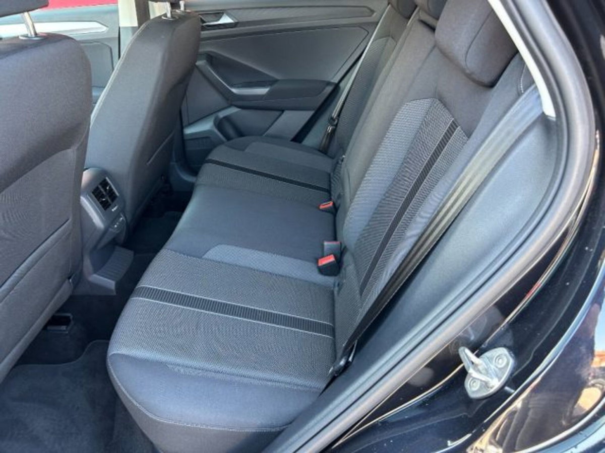 Volkswagen T-Roc 1.0 TSI Life (6)