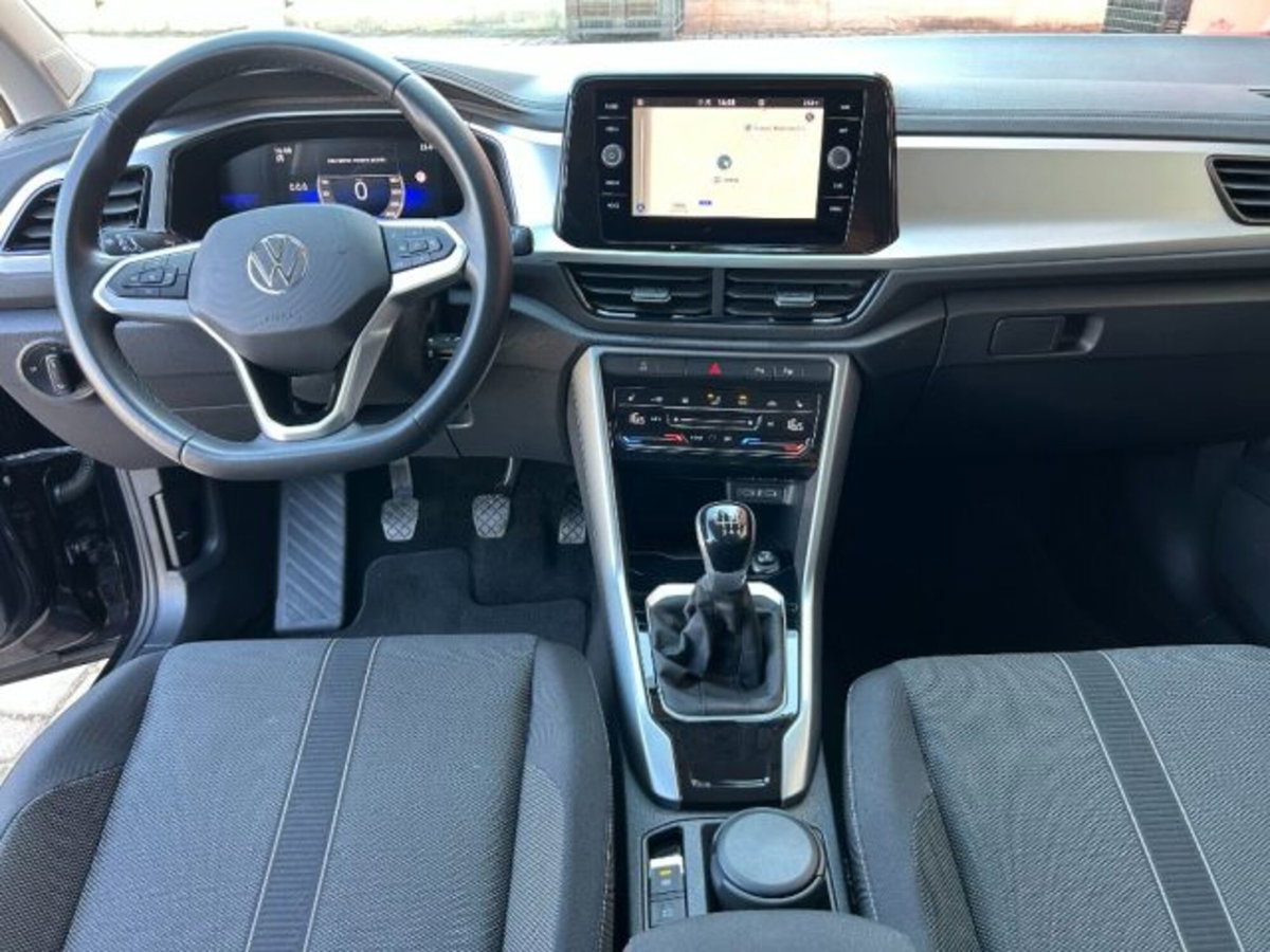Volkswagen T-Roc 1.0 TSI Life (8)