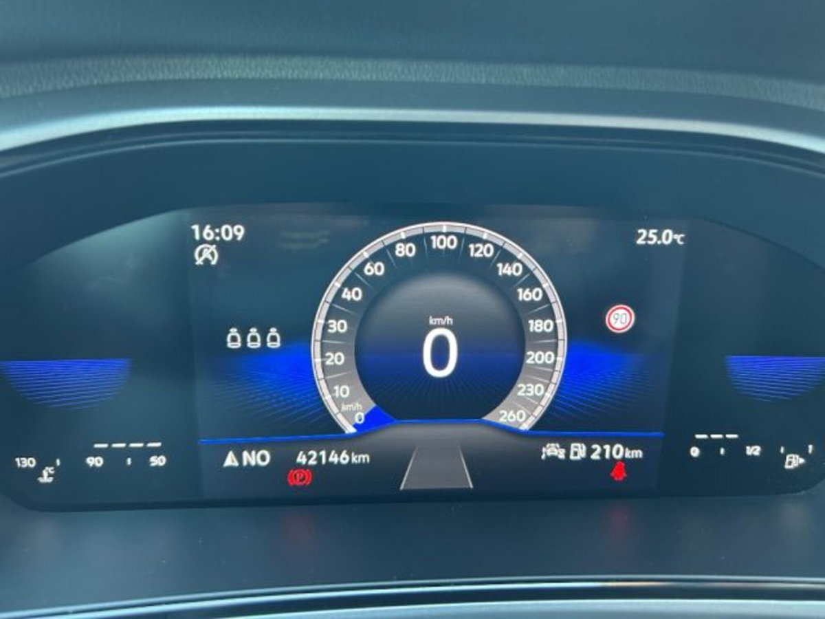 Volkswagen T-Roc 1.0 TSI Life (9)