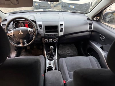 Mitsubishi Outlander 2.0 DI-D Intense DPF (11)