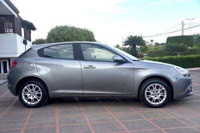 Alfa Romeo Giulietta 1.6 JTDm Business 120cv (4)