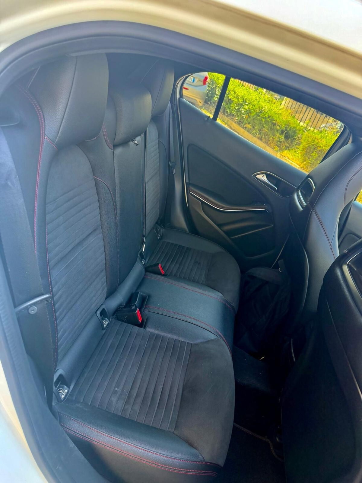 Mercedes-Benz GLA SUV 200 d Automatic Premium (13)