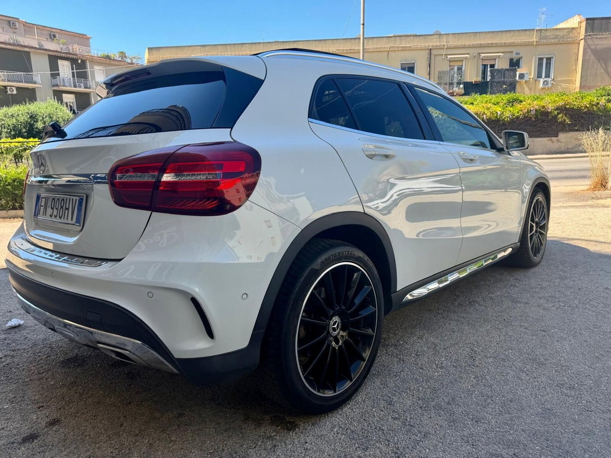 Mercedes-Benz GLA SUV 200 d Automatic Premium (4)