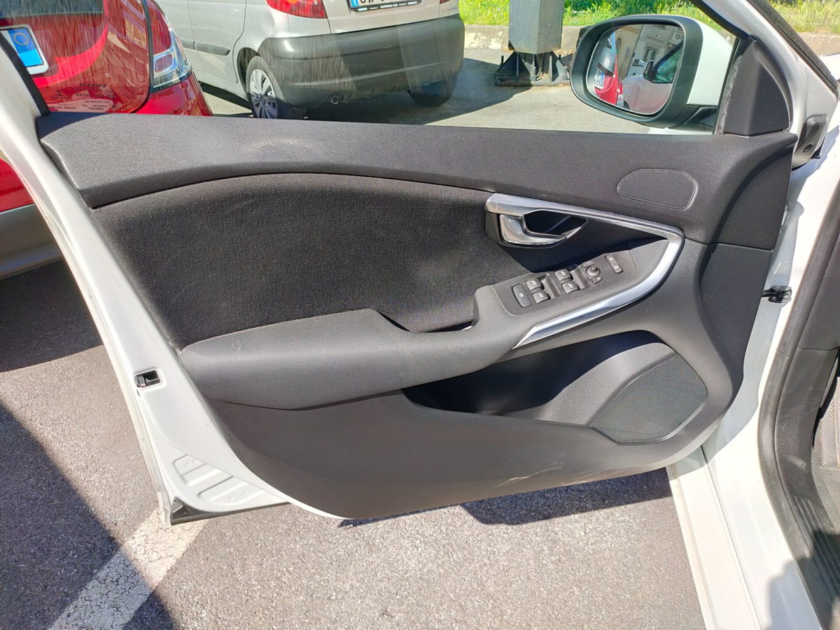 Volvo V40 D2 1.6 Business Edition (15)