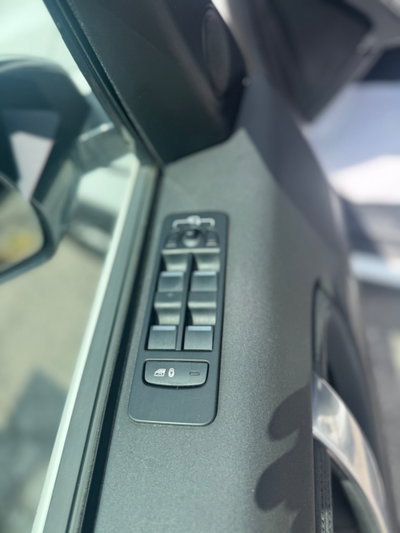 Land Rover Discovery Sport 2.0 eD4 150 CV 2WD R-Dynamic SE (10)