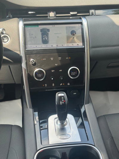 Land Rover Discovery Sport 2.0 eD4 150 CV 2WD R-Dynamic SE (8)