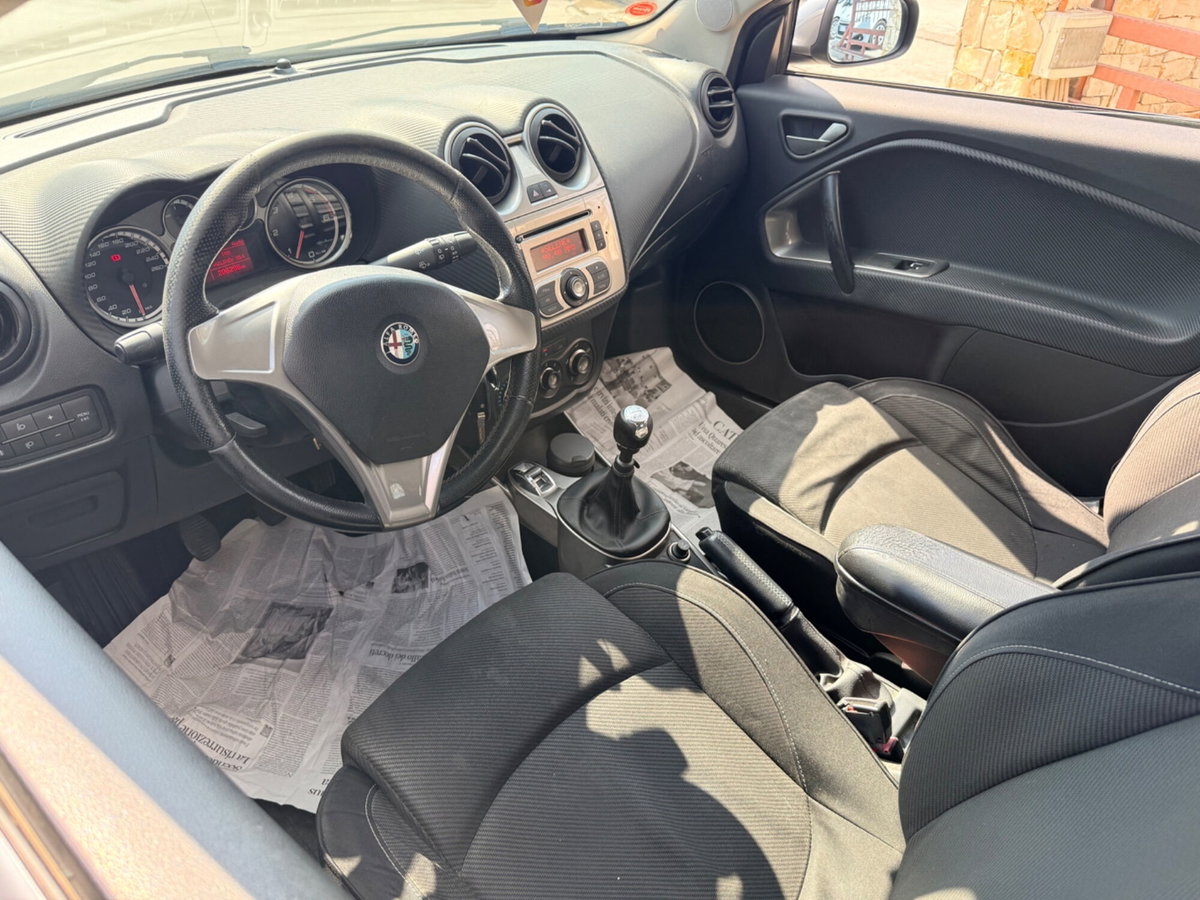 Alfa Romeo MiTo 1.6 JTDm 16V Distinctive Sport Pack (10)