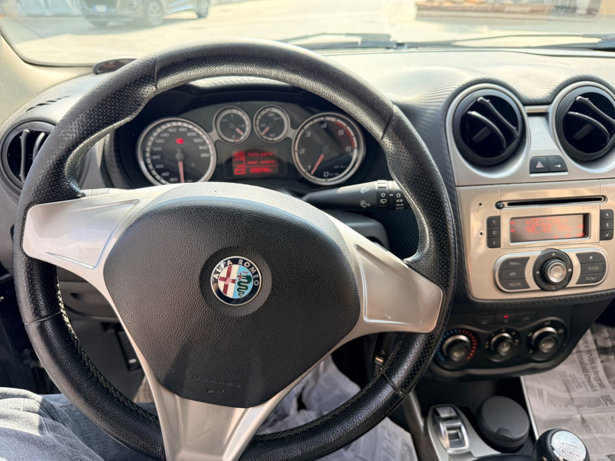 Alfa Romeo MiTo 1.6 JTDm 16V Distinctive Sport Pack (17)