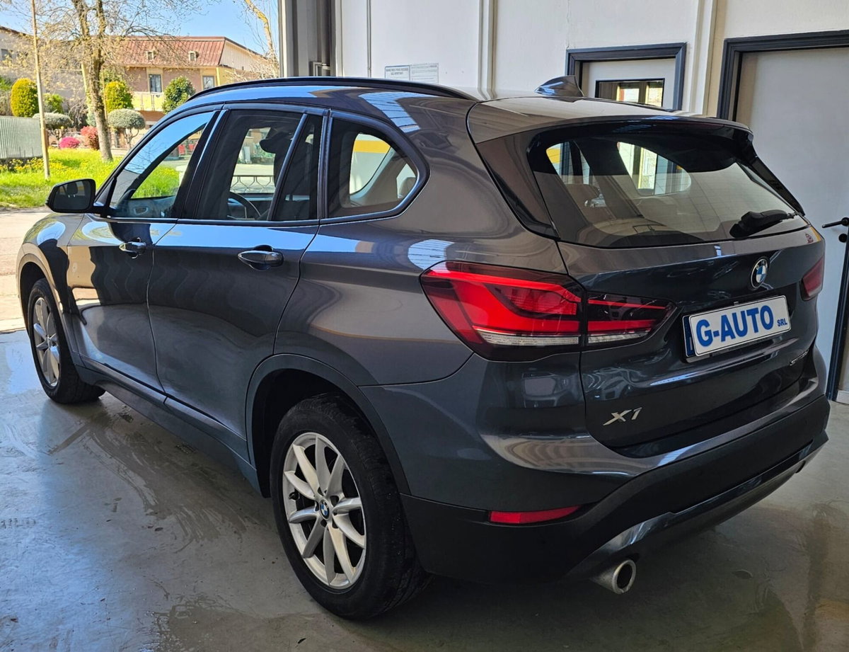 BMW X1 sDrive16d (2)