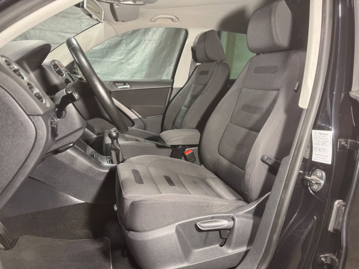 Volkswagen Tiguan 2.0 16V TDI DPF Track & Field (28°) (11)