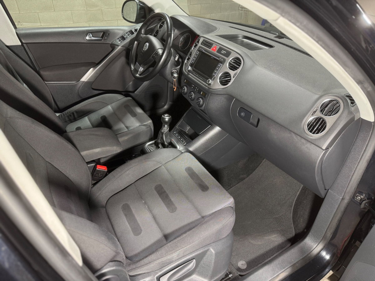 Volkswagen Tiguan 2.0 16V TDI DPF Track & Field (28°) (12)