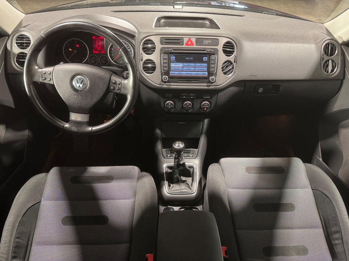 Volkswagen Tiguan 2.0 16V TDI DPF Track & Field (28°) (16)