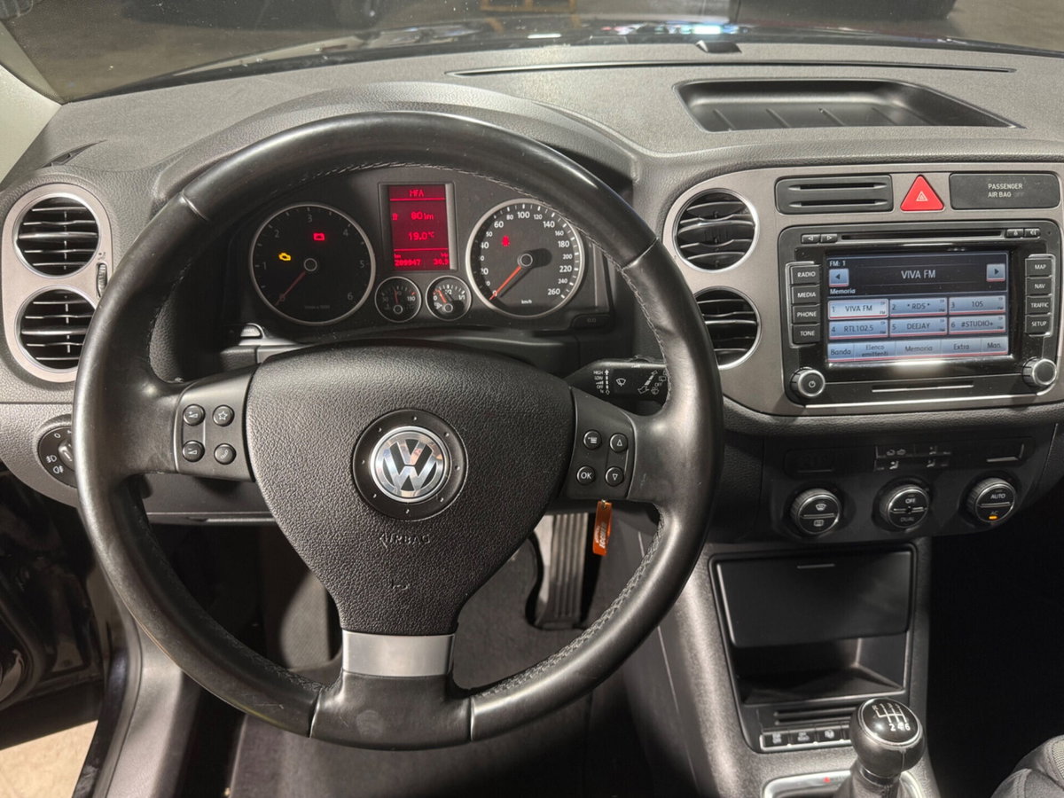 Volkswagen Tiguan 2.0 16V TDI DPF Track & Field (28°) (17)