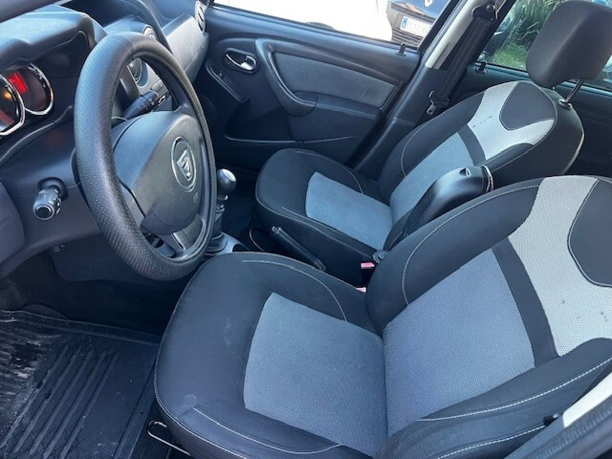Dacia Duster 1.5 dCi 110CV 4x2 Lauréate (6)