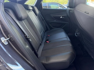 Peugeot 3008 BlueHDi 130 S&S EAT8 Allure Pack (14)