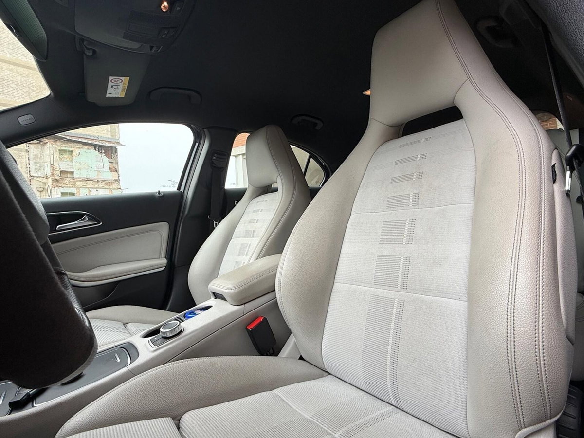 Mercedes-Benz Classe A 200 d Automatic 4Matic Executive (14)