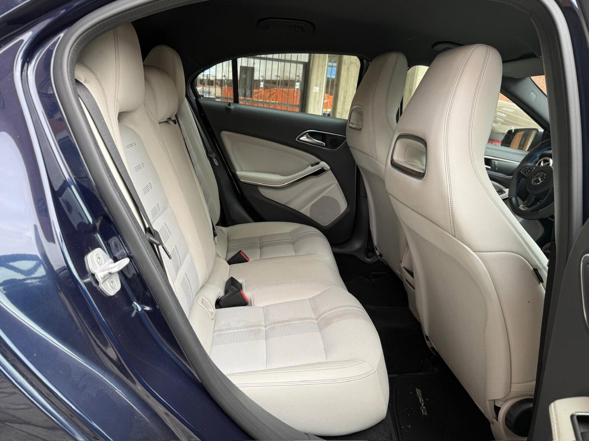 Mercedes-Benz Classe A 200 d Automatic 4Matic Executive (20)