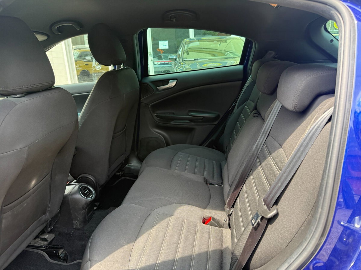 Alfa Romeo Giulietta 1.6 JTDm Ti 120cv (11)