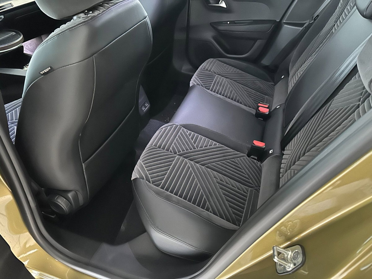 Lancia Ypsilon 1.2 mhev Edizione Limitata Cassina e-dct (16)