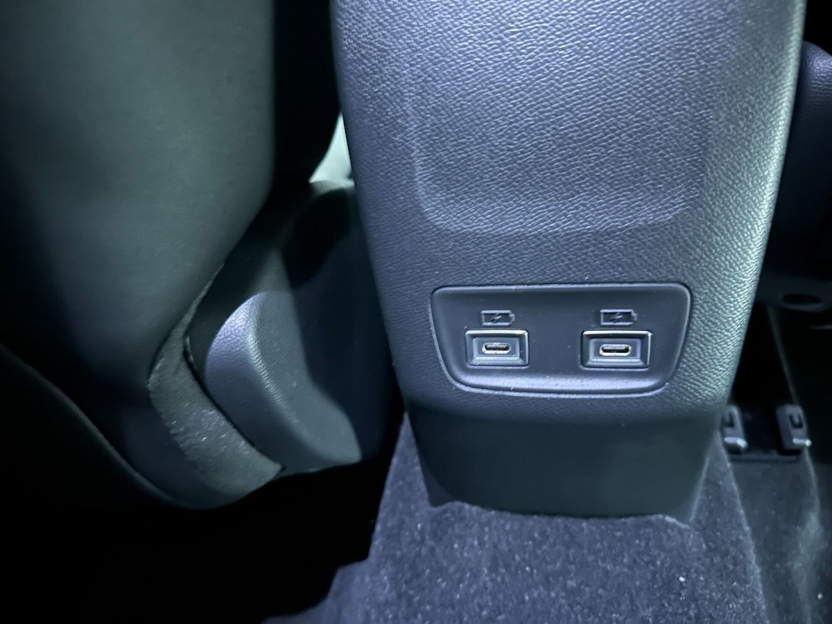 Lancia Ypsilon 1.2 mhev Edizione Limitata Cassina e-dct (9)